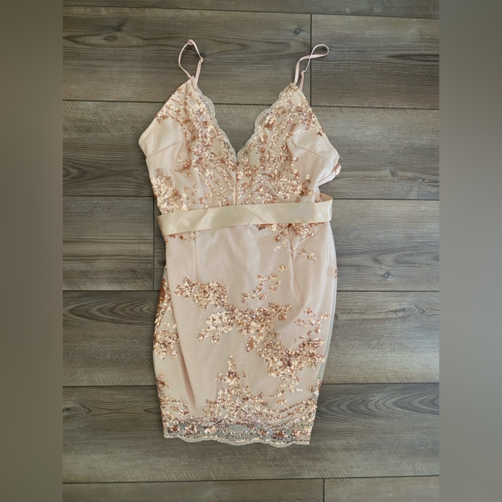 Women’s light pink sequined mini dress